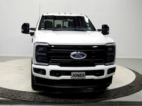Used 2025 Ford F250 Platinum image 2
