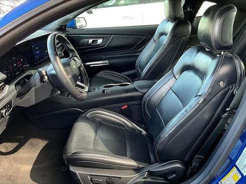 Used 2024 Ford Mustang Premium image 7