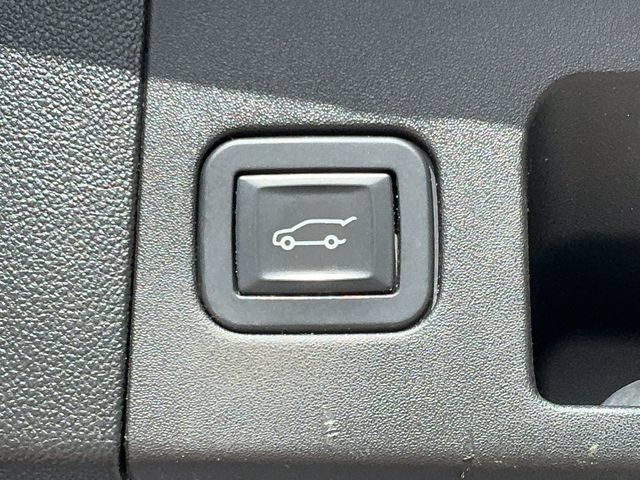 Used 2018 Cadillac XT5 Premium Luxury AWD/4WD image 18