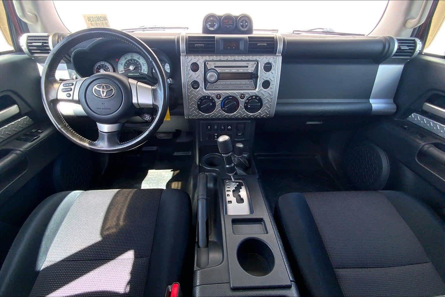 Used 2010 Toyota FJ Cruiser 4WD w/ Upgrade Pkg 2 image 10