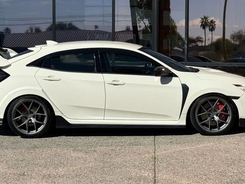 Used 2019 Honda Civic Type R image 14