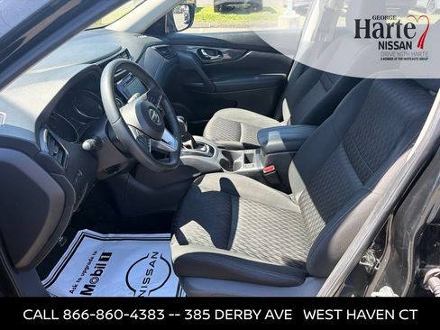 Used 2019 Nissan Rogue SV AWD/4WD image 11