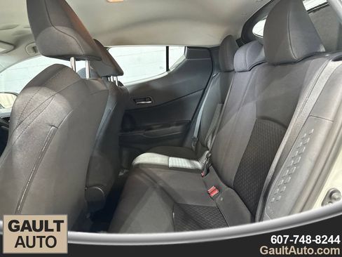 Used 2021 Toyota C-HR LE FWD image 14