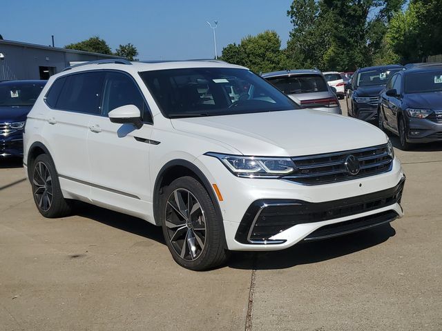 Certified 2024 Volkswagen Tiguan SEL R-Line AWD/4WD image 32