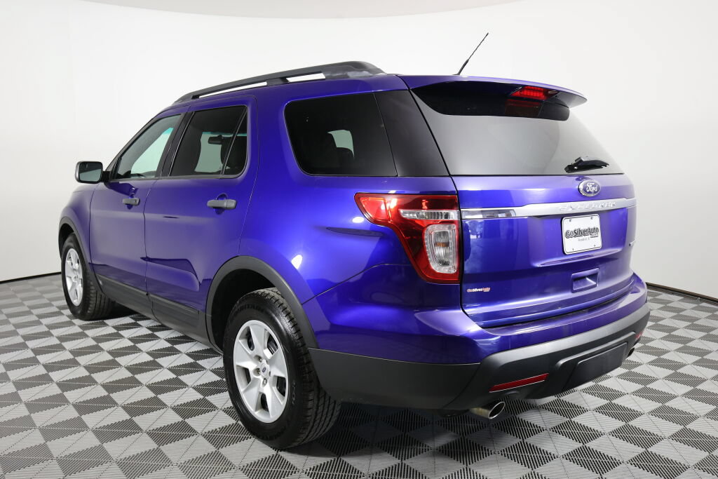 Used 2013 Ford Explorer FWD w/ Class III Trailer Tow Pkg image 4