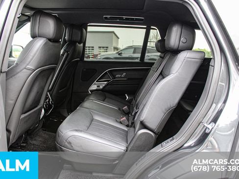 Used 2023 Land Rover Range Rover Long Wheelbase SE AWD/4WD image 17