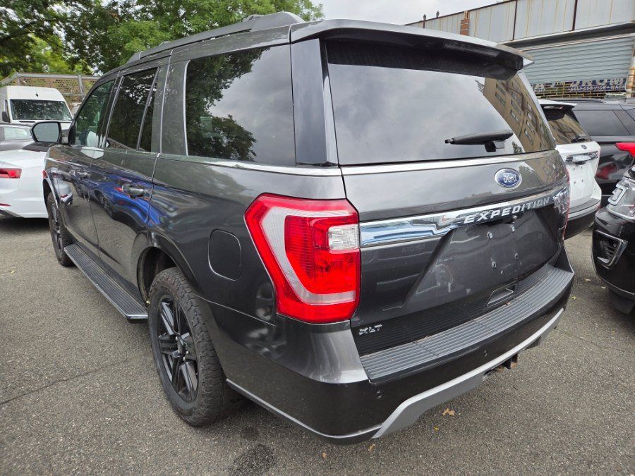 Used 2021 Ford Expedition XLT AWD/4WD image 4