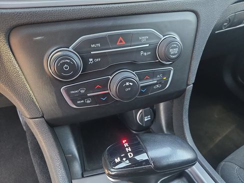 Used 2023 Dodge Charger SXT RWD image 20