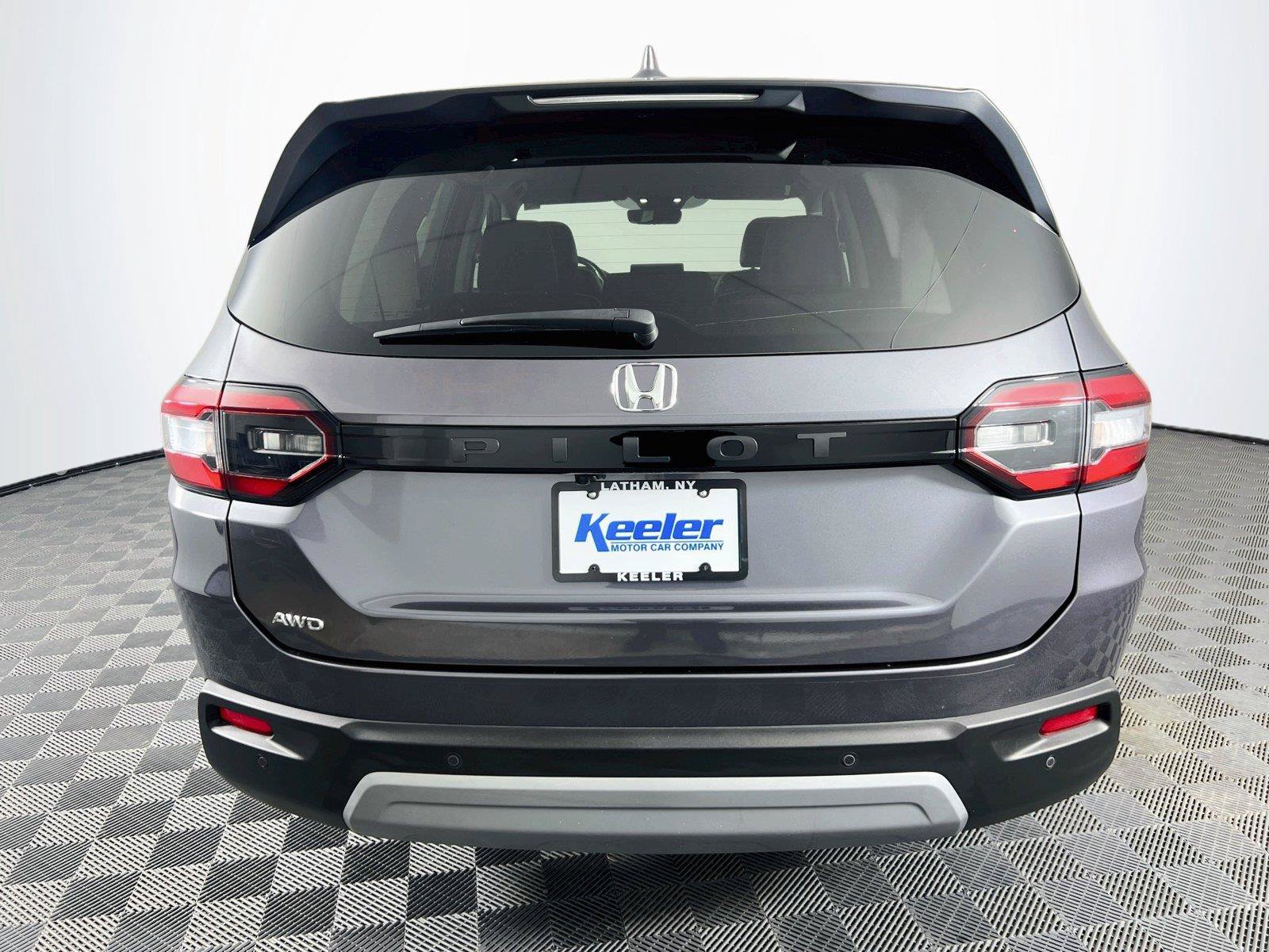 Used 2024 Honda Pilot EX-L image 5