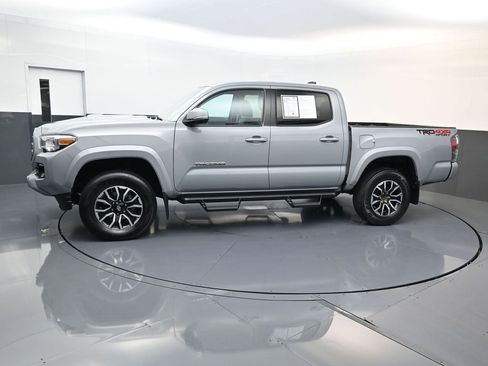 Used 2021 Toyota Tacoma TRD Sport AWD/4WD image 6