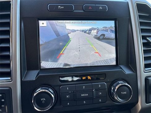 Used 2018 Ford F150 Lariat image 24