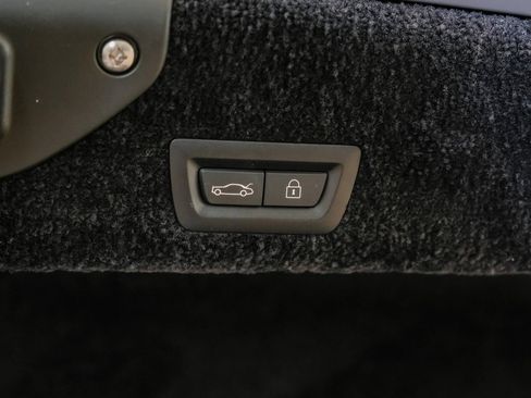 Used 2018 Rolls-Royce Wraith image 47