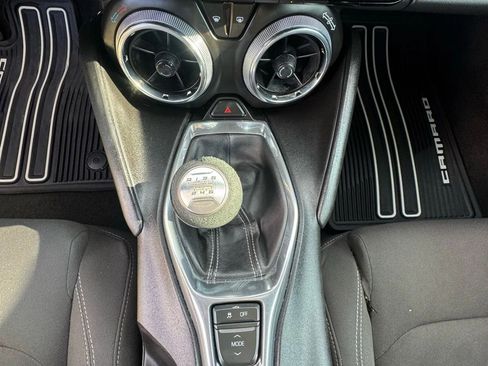 Used 2017 Chevrolet Camaro LT RWD image 12