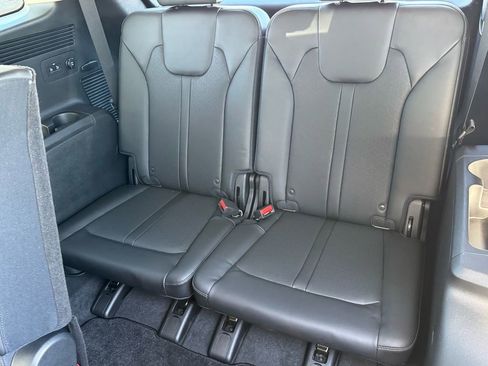Used 2023 Kia Sorento S w/ Panoramic Sunroof Package FWD image 15
