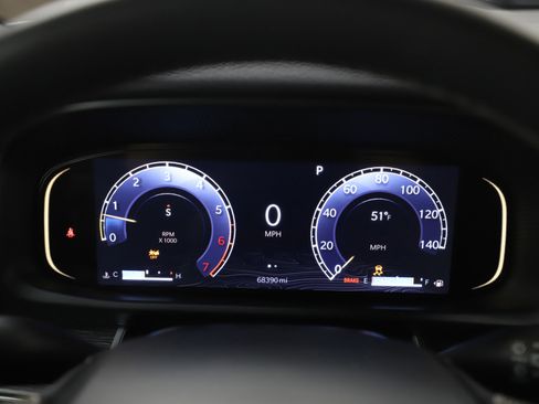 Used 2024 Jeep Wagoneer Series II w/ Flexible Seating Group image 26