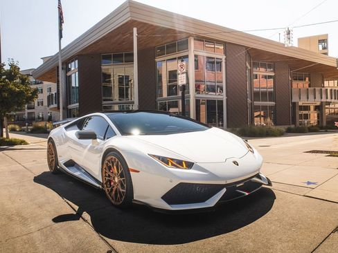 Used 2015 Lamborghini Huracan LP 610-4 image 3