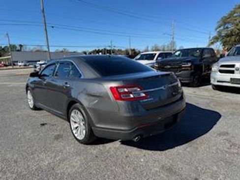 Used 2017 Ford Taurus Limited image 3