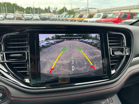 Used 2024 Dodge Durango GT AWD/4WD image 18