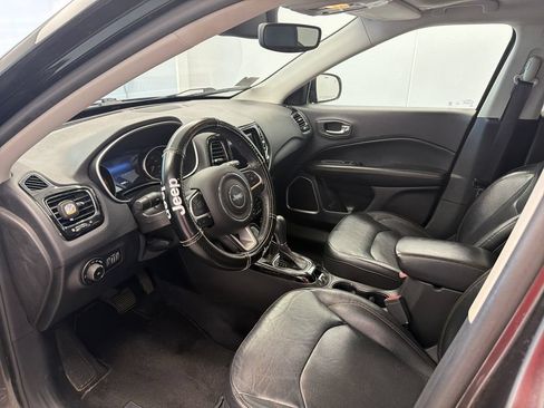 Used 2018 Jeep Compass Limited w/ Navigation Group AWD/4WD image 21