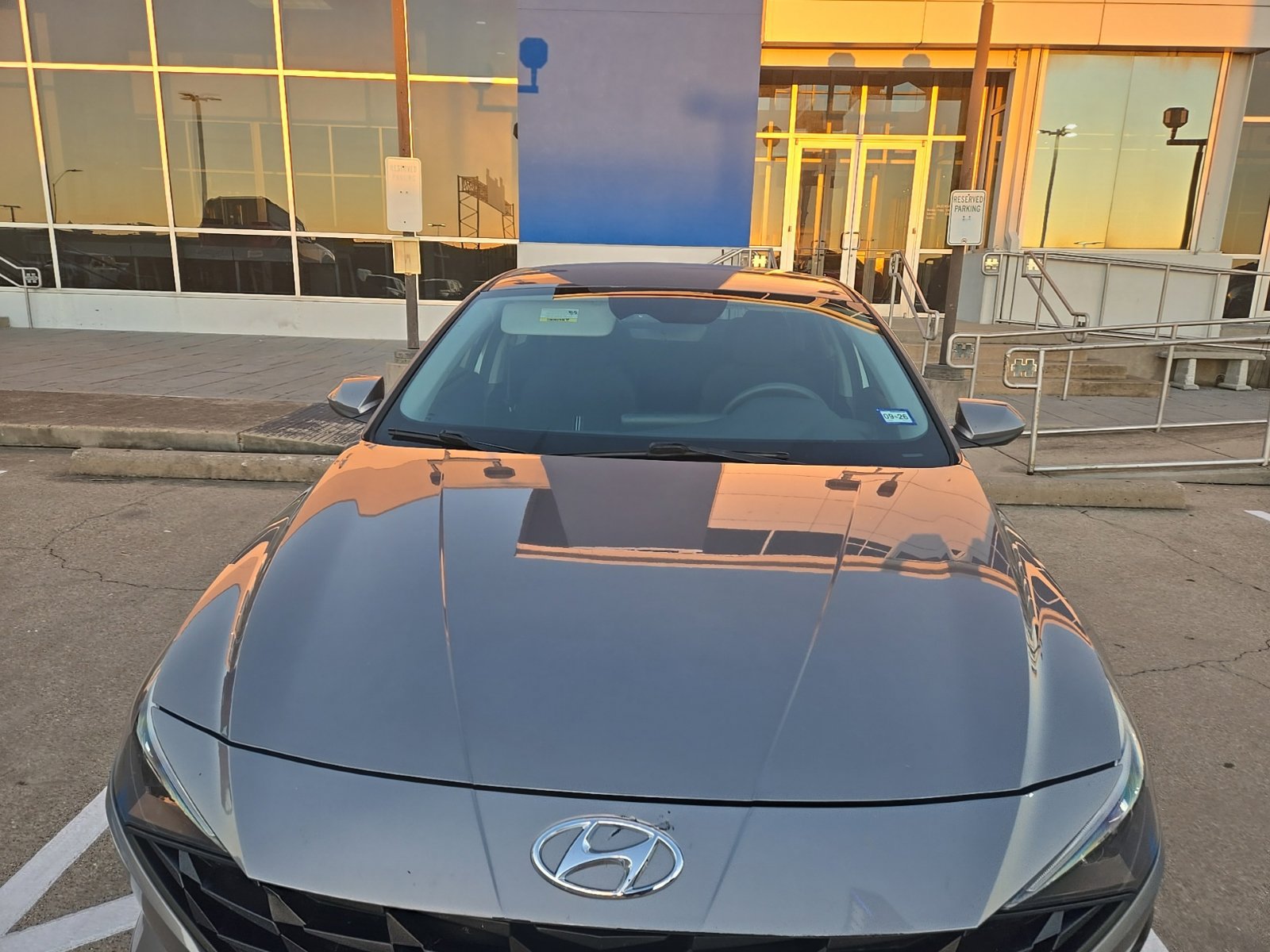 Used 2021 Hyundai Elantra SEL FWD image 2