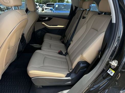 Used 2023 Audi Q7 3.0T Premium w/ Convenience Package AWD/4WD image 26