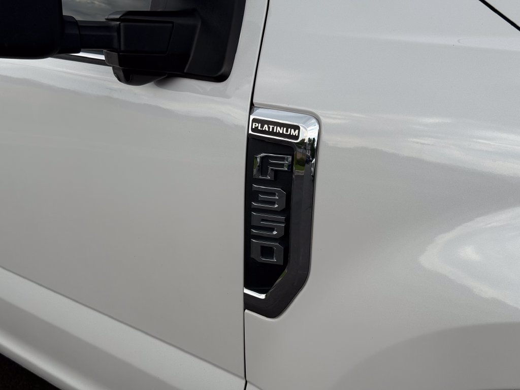 Used 2019 Ford F350 Platinum w/ Platinum Ultimate Package AWD/4WD image 15