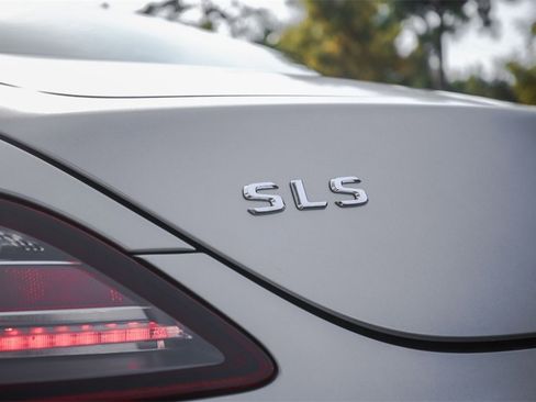 Used 2012 Mercedes-Benz SLS AMG Coupe image 16