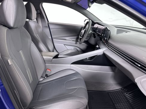 Used 2022 Hyundai Elantra SEL w/ Convenience Package image 66