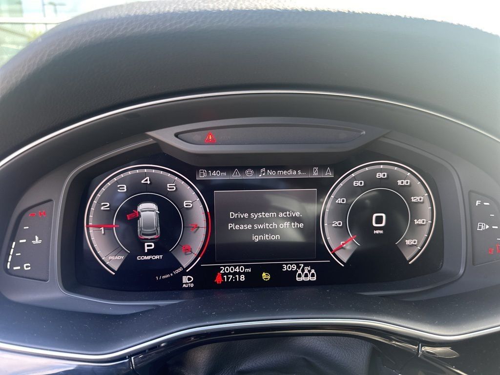 Used 2024 Audi Q8 Premium Plus AWD/4WD image 2