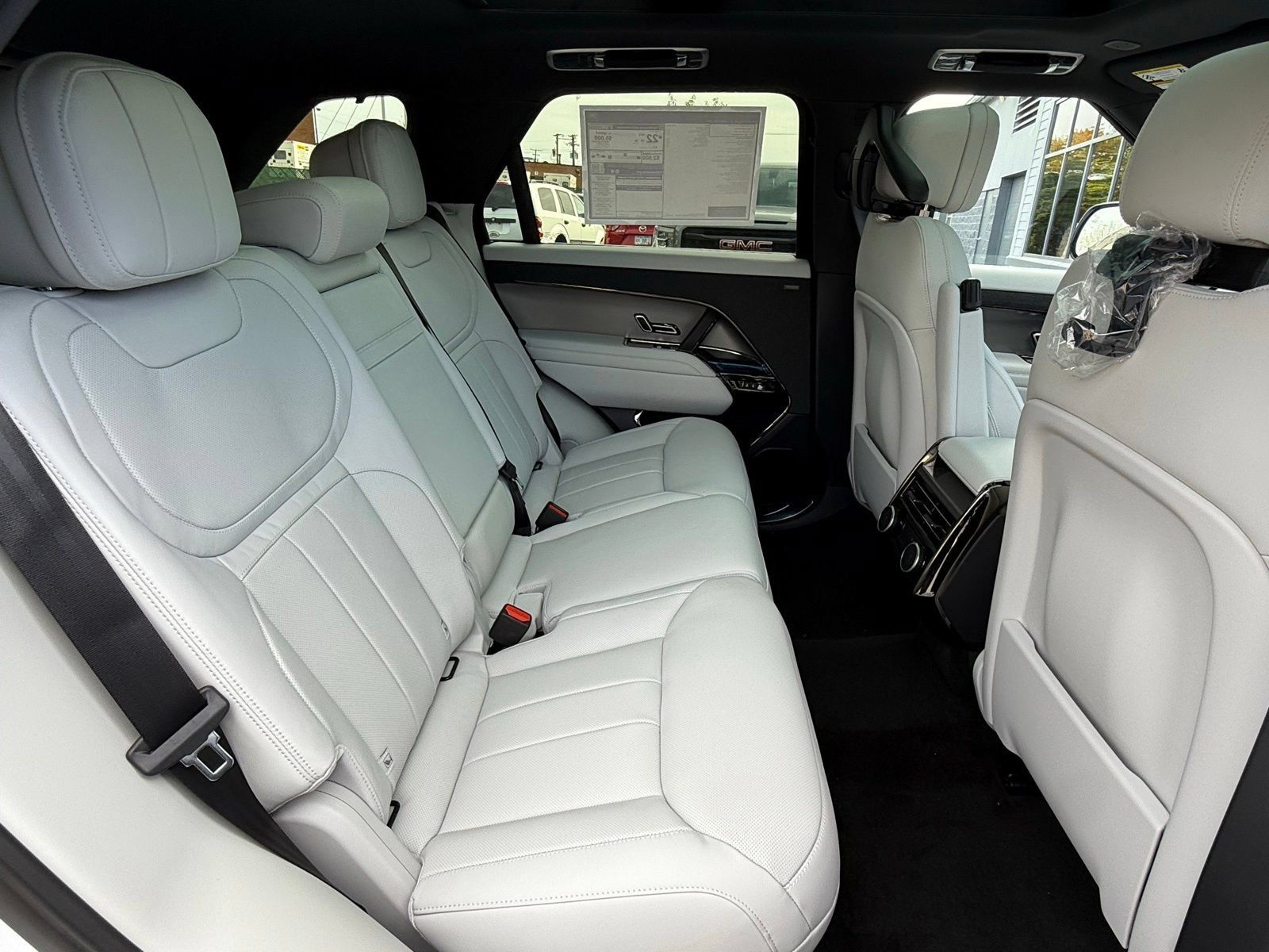 New 2026 Land Rover Range Rover Sport SE AWD/4WD image 17