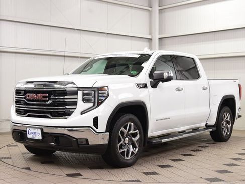 Used 2023 GMC Sierra 1500 SLT w/ SLT Premium Package image 3