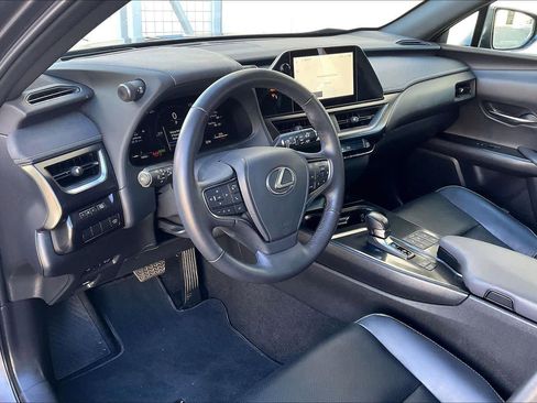 Used 2025 Lexus UX 300h AWD w/ Cold Area Package image 17