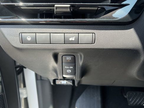 New 2025 Nissan Murano SV image 16