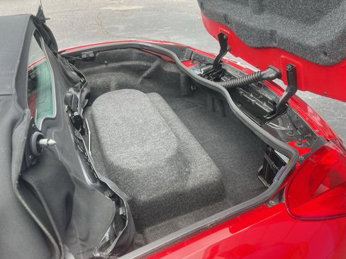 Used 2007 Pontiac Solstice Convertible w/ Premium Package RWD image 18