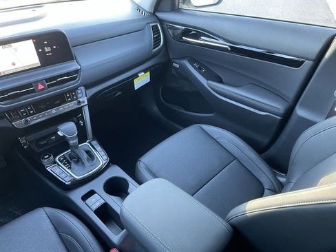 New 2026 Kia Seltos SX image 24
