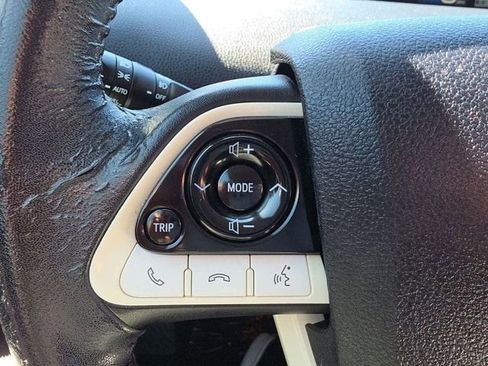 Used 2016 Toyota Prius Three Touring FWD image 28
