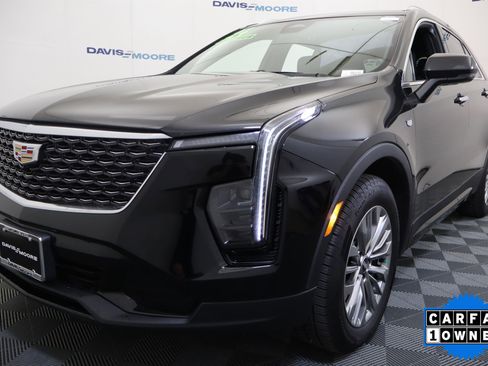 Used 2024 Cadillac XT4 Premium Luxury image 11