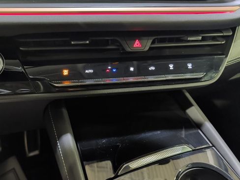 Certified 2025 Buick Envision Sport Touring image 23