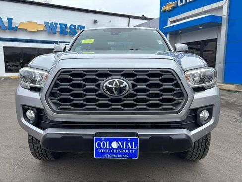 Used 2020 Toyota Tacoma TRD Off-Road w/ Technology Package image 14