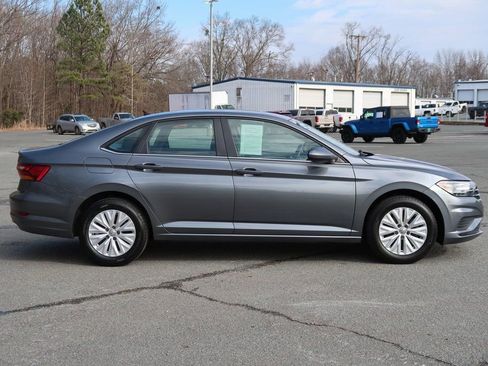 Used 2019 Volkswagen Jetta S image 4