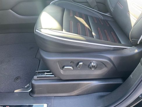 New 2026 GMC Yukon XL AT4 Ultimate image 11