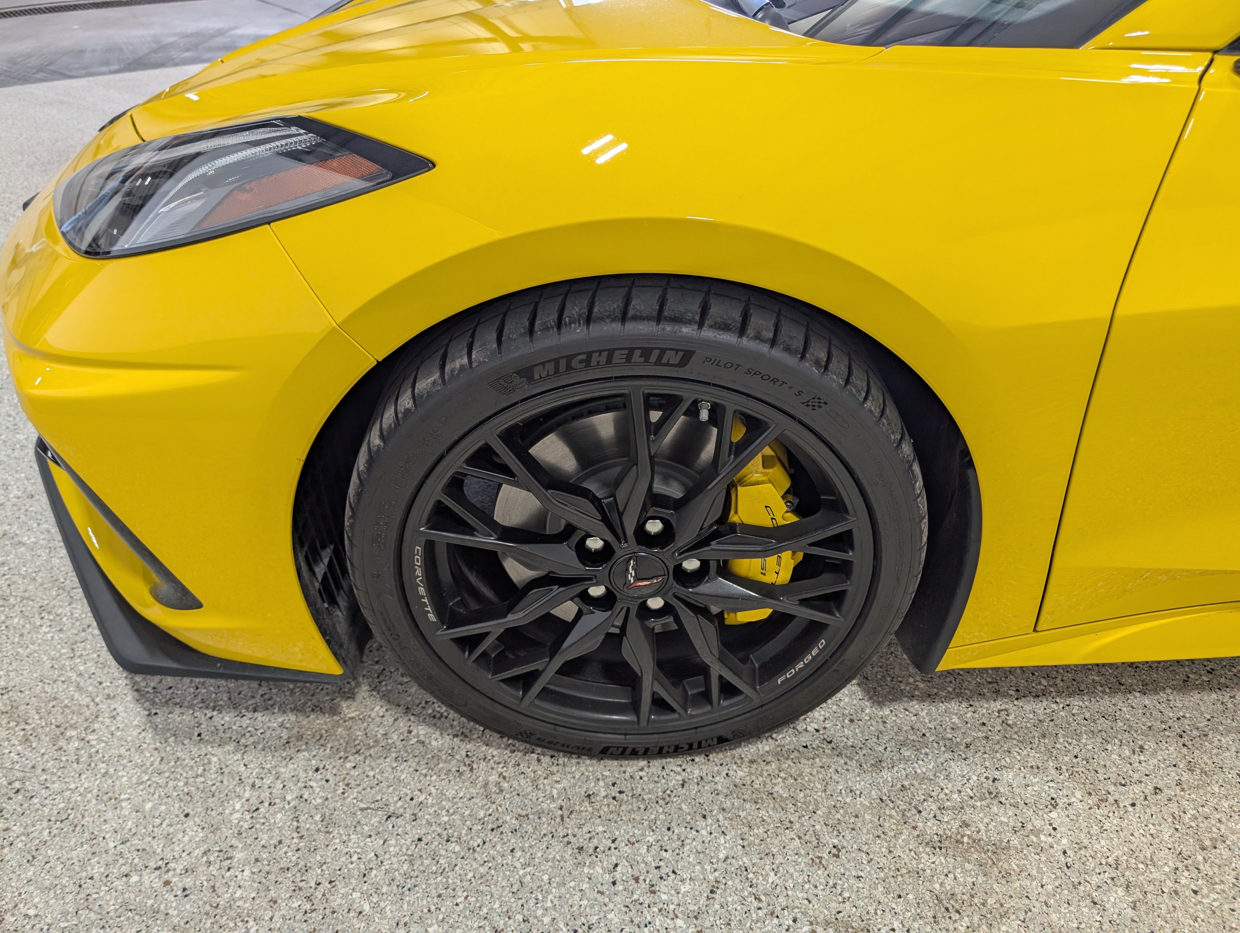 Used 2026 Chevrolet Corvette Stingray Premium Cpe w/ Z51 Performance Package RWD image 9