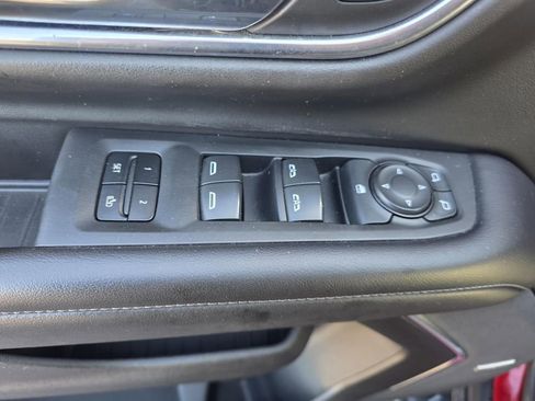 Used 2021 Chevrolet Tahoe Z71 image 12