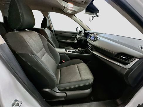 Used 2025 Nissan Rogue SV AWD/4WD image 32