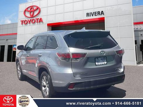 Used 2015 Toyota Highlander XLE AWD/4WD image 9