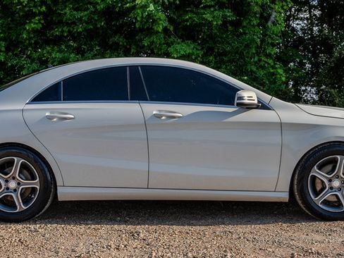 Used 2014 Mercedes-Benz CLA 250 image 6