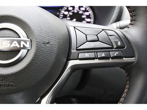 Used 2025 Nissan Sentra SR w/ Midnight Edition image 14