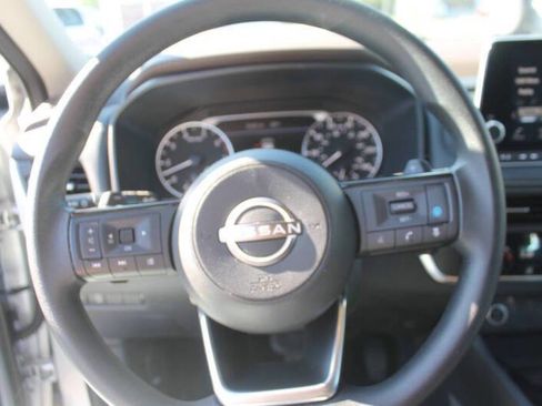 Used 2024 Chevrolet Equinox LT image 19