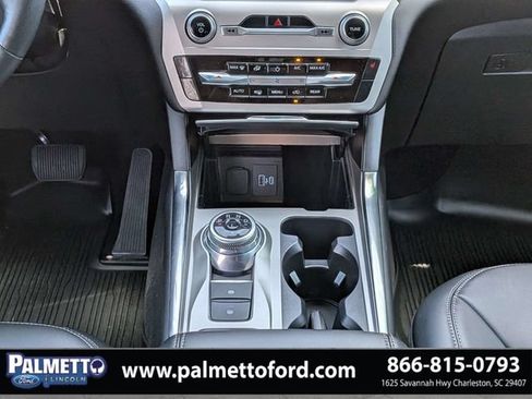 Used 2022 Ford Explorer XLT w/ Equipment Group 202A RWD image 19