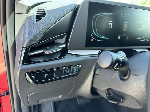 New 2026 Kia Niro LX FWD image 25